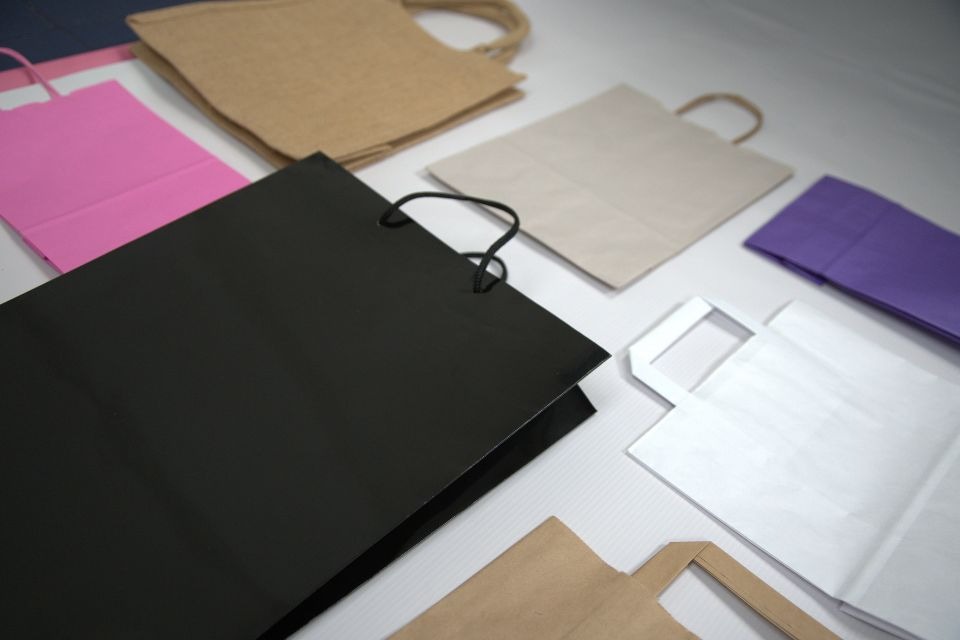 Gift wrapping using Tissue paper
